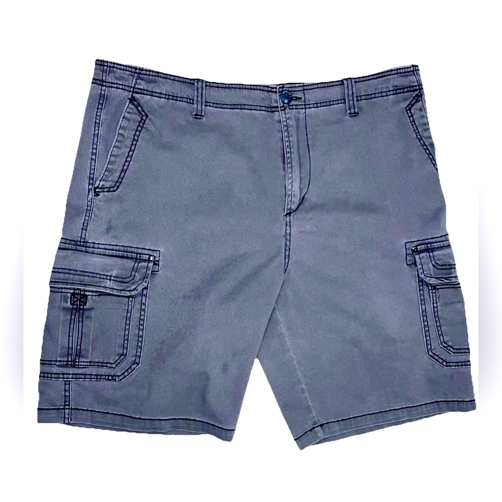 Vintage Men's‎ UNIONBAY Cargo 8 Pocket
Shorts Size 40
